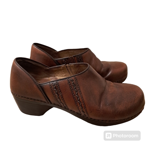 Dansko Shoes - Dansko Women's Brown Leather Arch Support Sienna Clogs Shoes Size 40 (9.5)